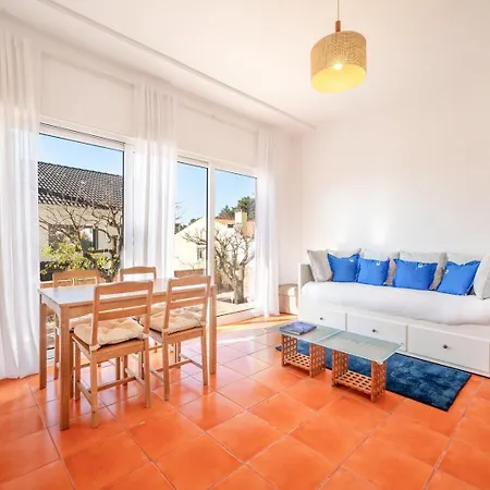 Charming Haven On The Portuguese Riviera * Пареде